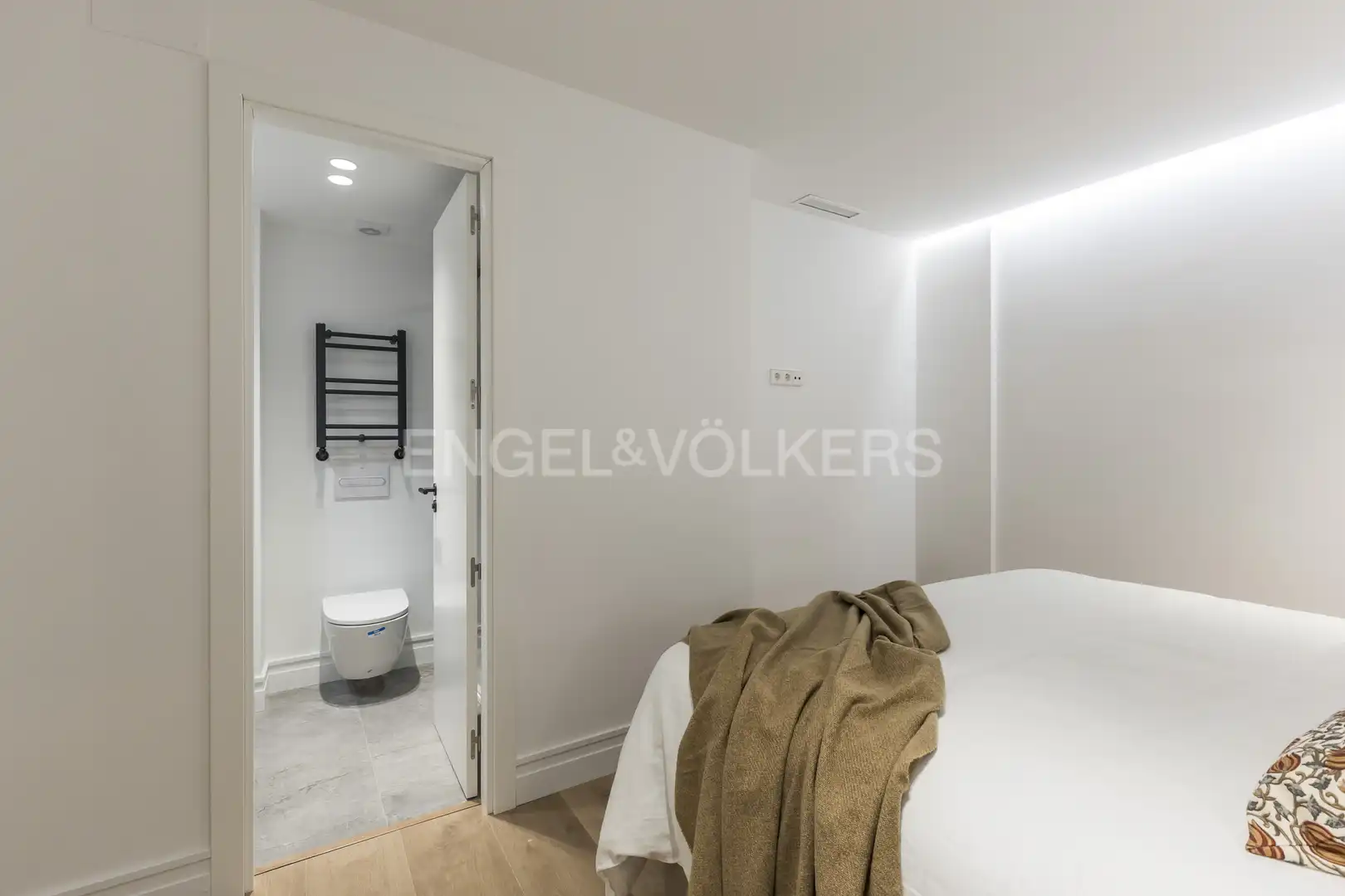 Flat with garden for sale in Alcala, imagen 11