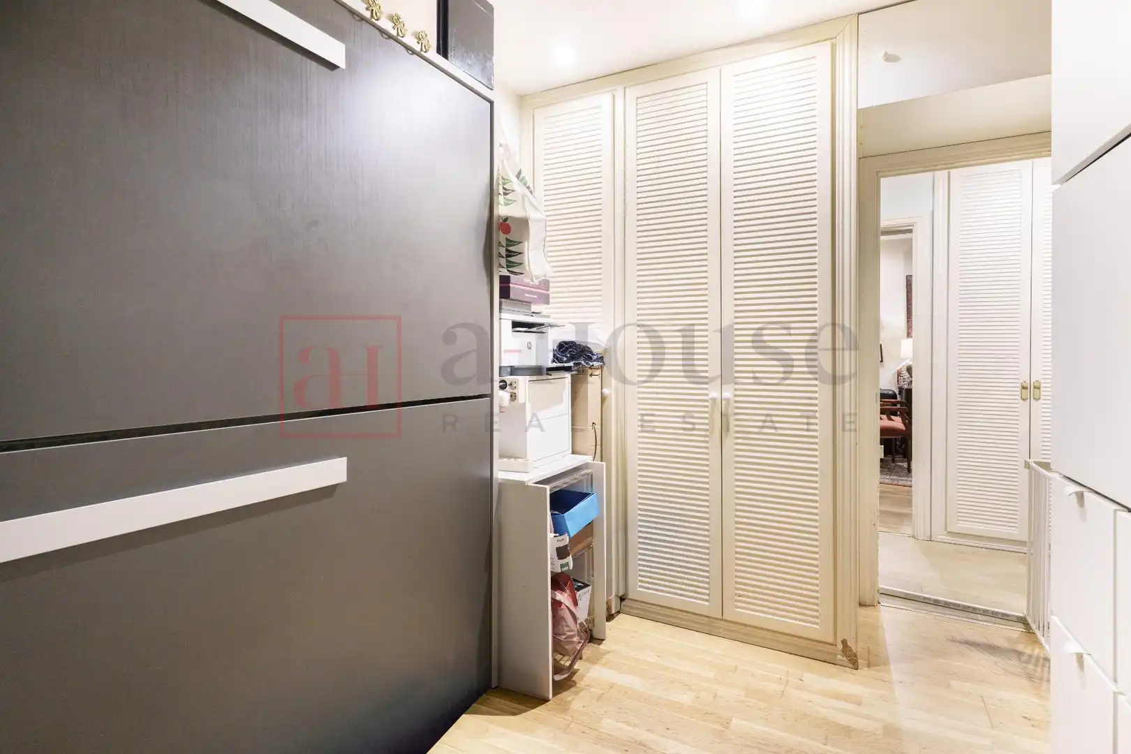 Cocina de Local en venta en Madrid con Aire acondicionado y Amueblado