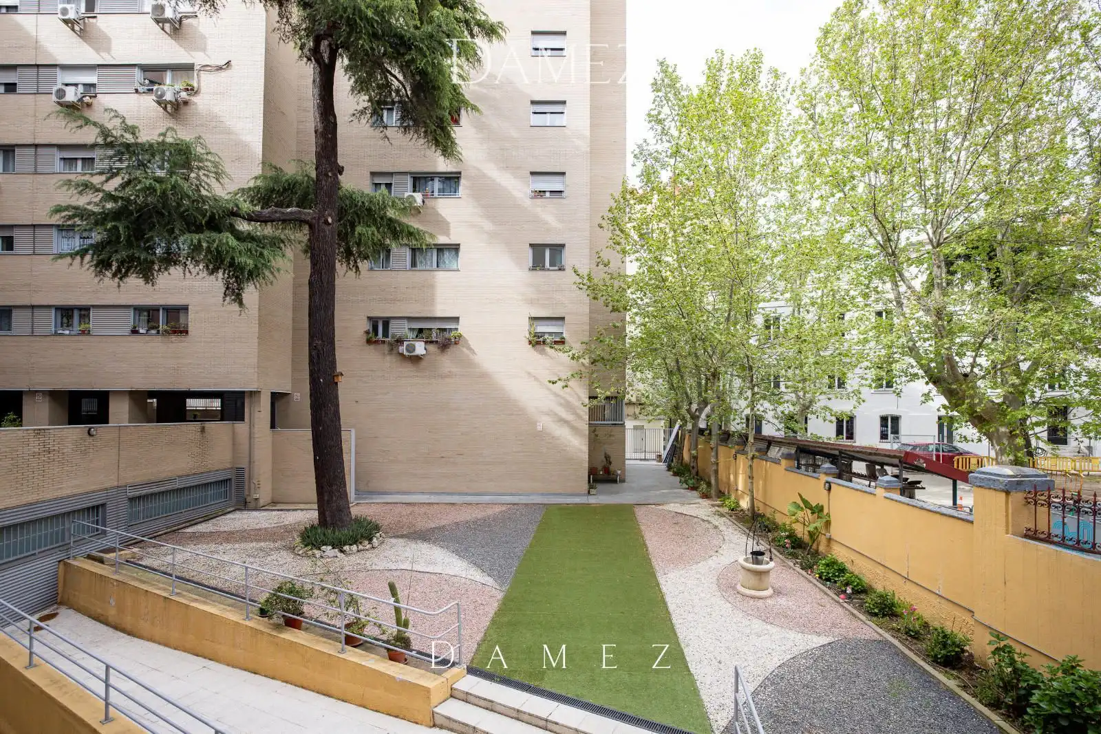 Vista exterior de Piso en venta en Madrid con Aire acondicionado, Calefacción y Trastero