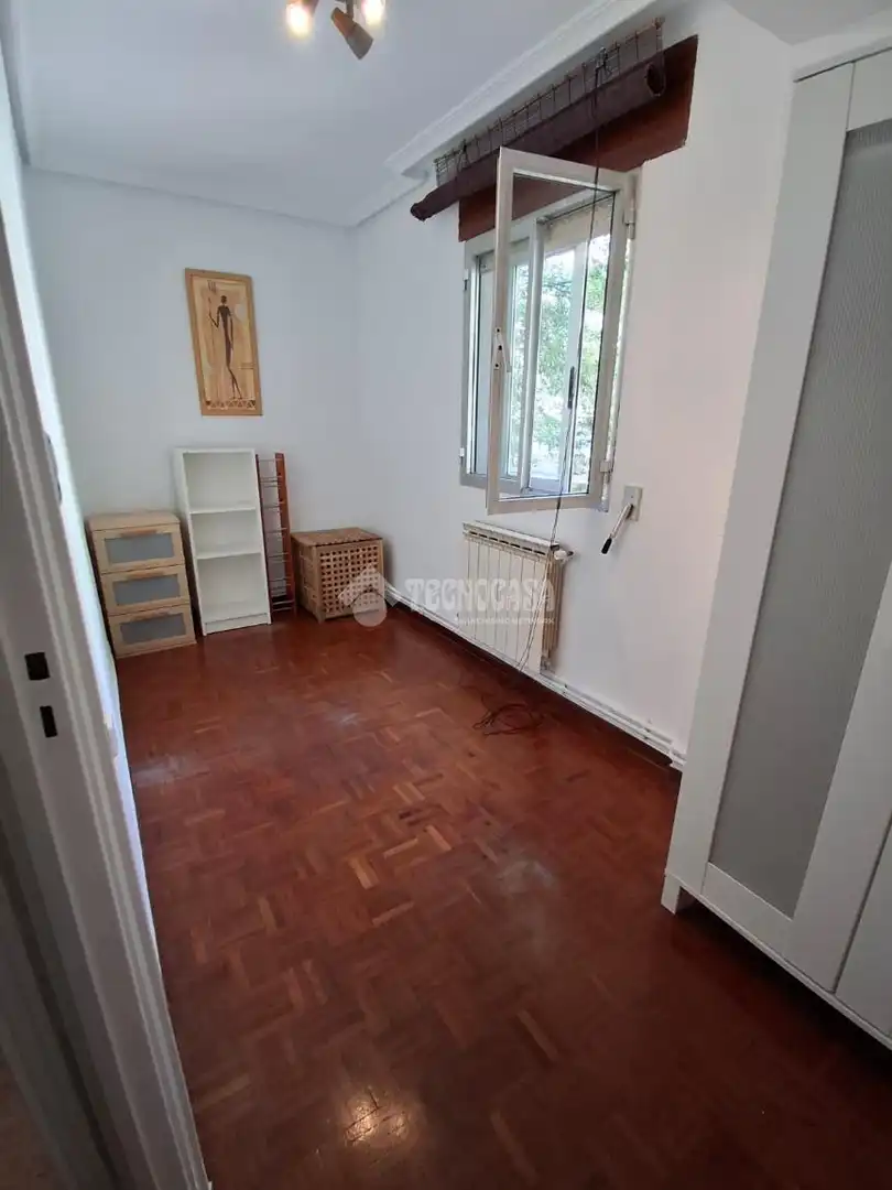 Dormitori de Pis de lloguer en Madrid amb Aire condicionat, Calefacció i Parquet