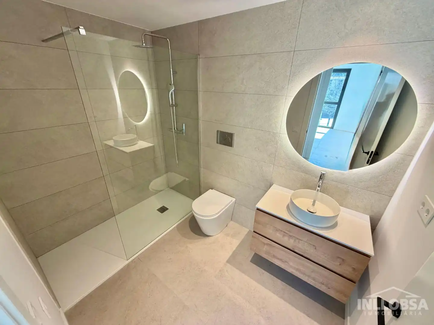Baño de Piso de alquiler en Manresa con Aire acondicionado, Calefacción y Jardín privado