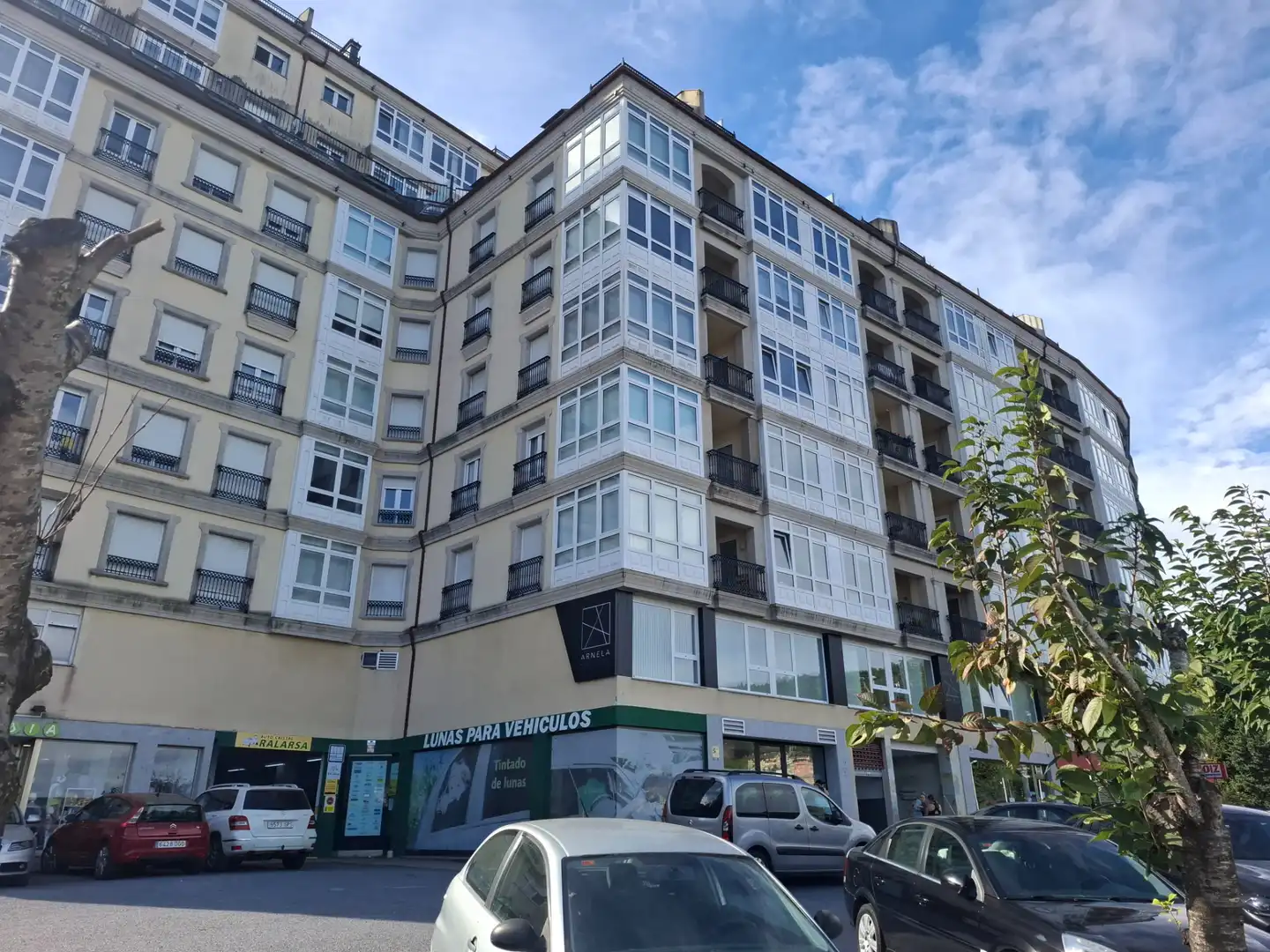 Vista exterior de Piso en venta en Viveiro, Lugo