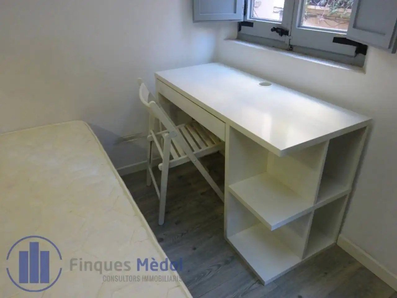 Habitación de Estudio en venta en Tarragona con Calefacción, Parquet y Amueblado