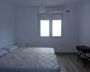 Bedroom of Flat to rent in Lugo Capital