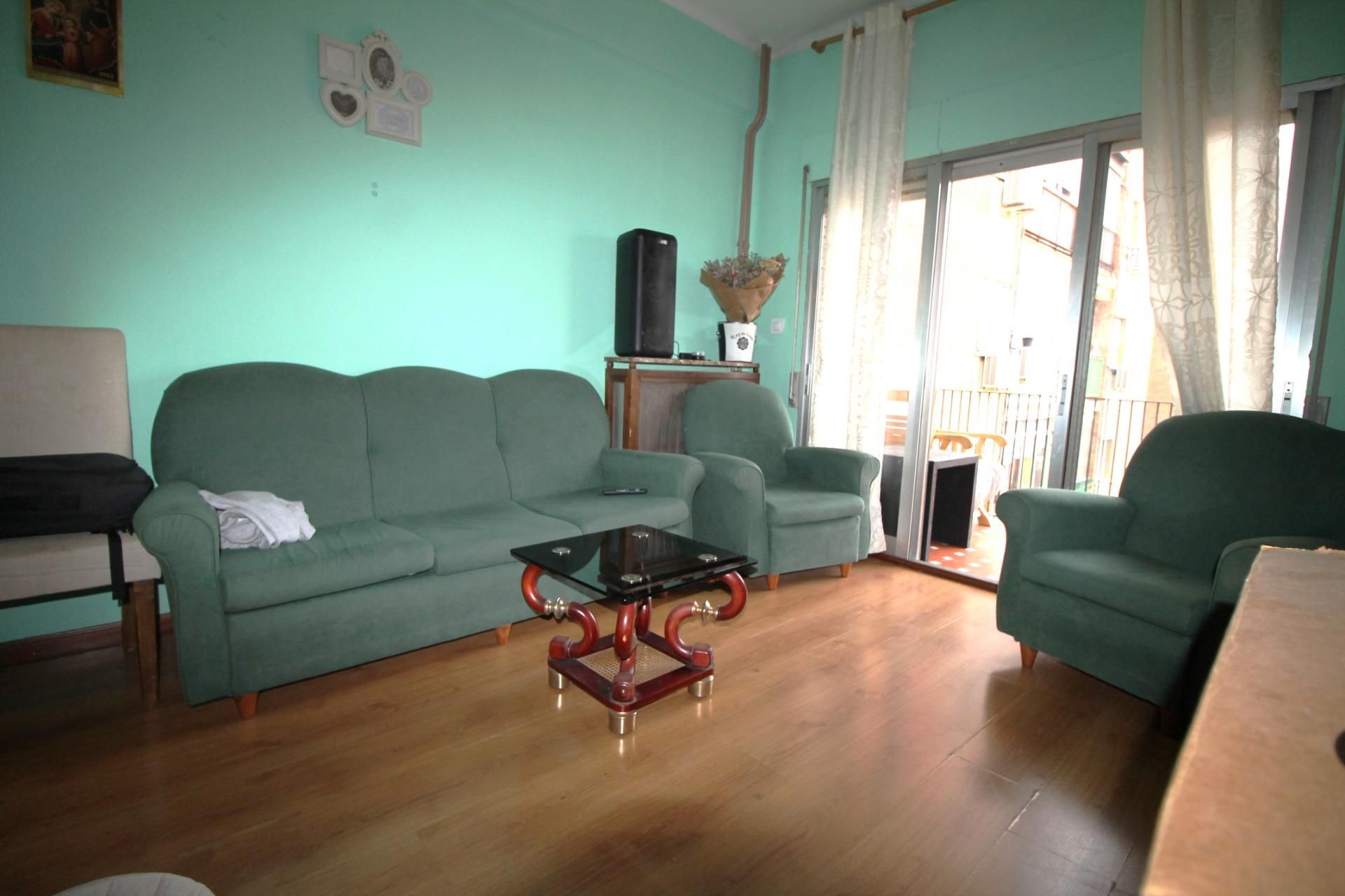 Sala de estar de Piso en venta en  Madrid Capital con Calefacción y Terraza