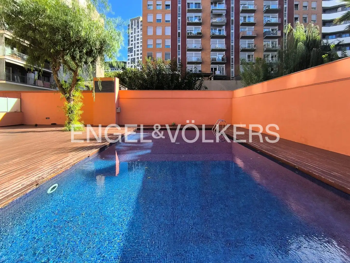 Piscina de Piso de alquiler en Barcelona con Aire acondicionado, Calefacción y Terraza