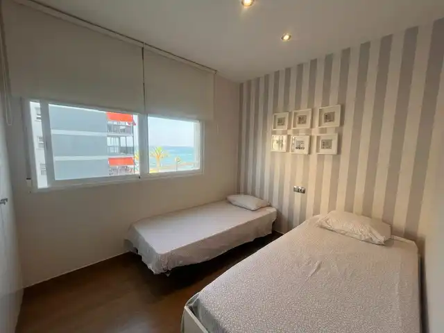 Dormitori de Apartament en venda en Benicasim / Benicàssim amb Aire condicionat, Terrassa i Traster