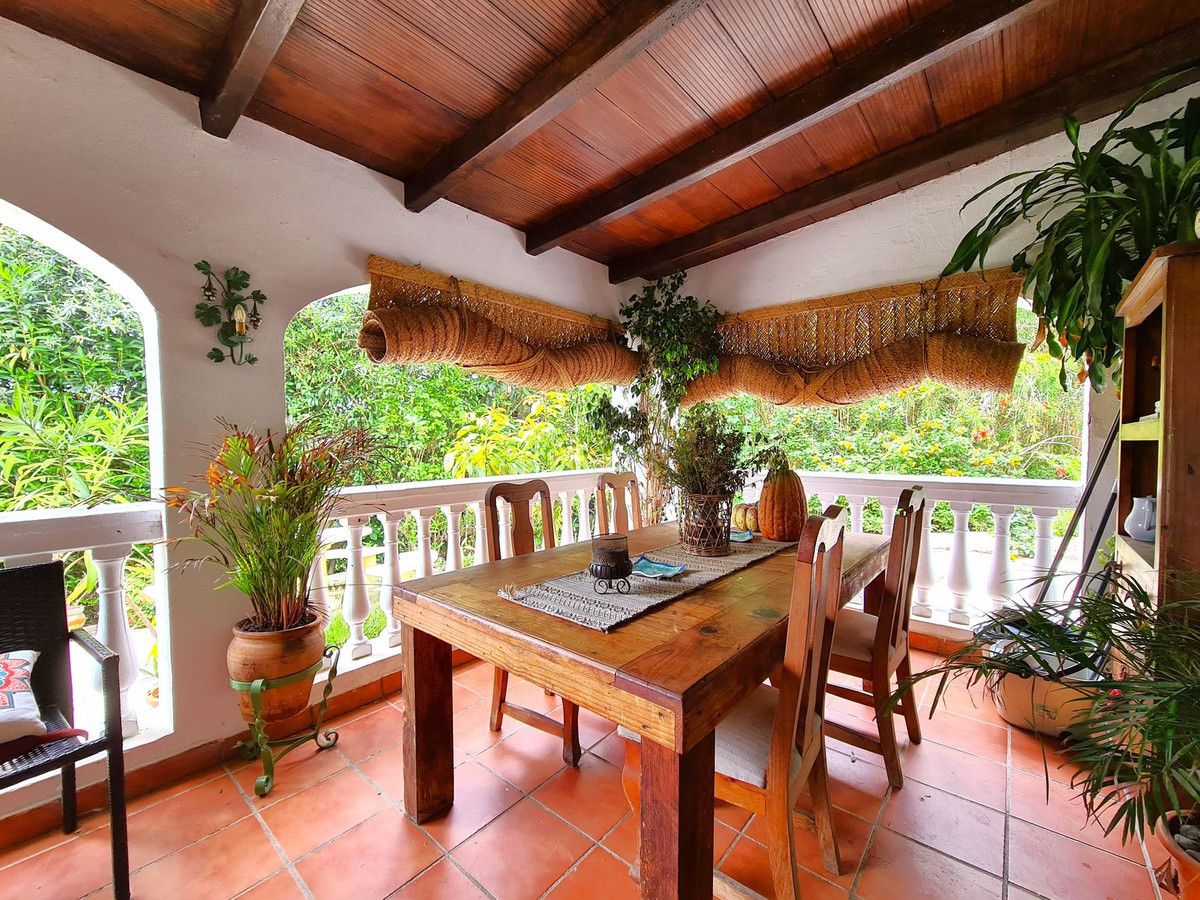Terrassa de Casa o xalet en venda en San Martín del Tesorillo amb Jardí privat, Terrassa i Traster