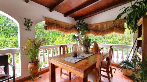 FANTÁSTICA CASA DE ESTILO ANDALUZ CON 3 DORMITORIOS Y PARCELA DE 25.000M2