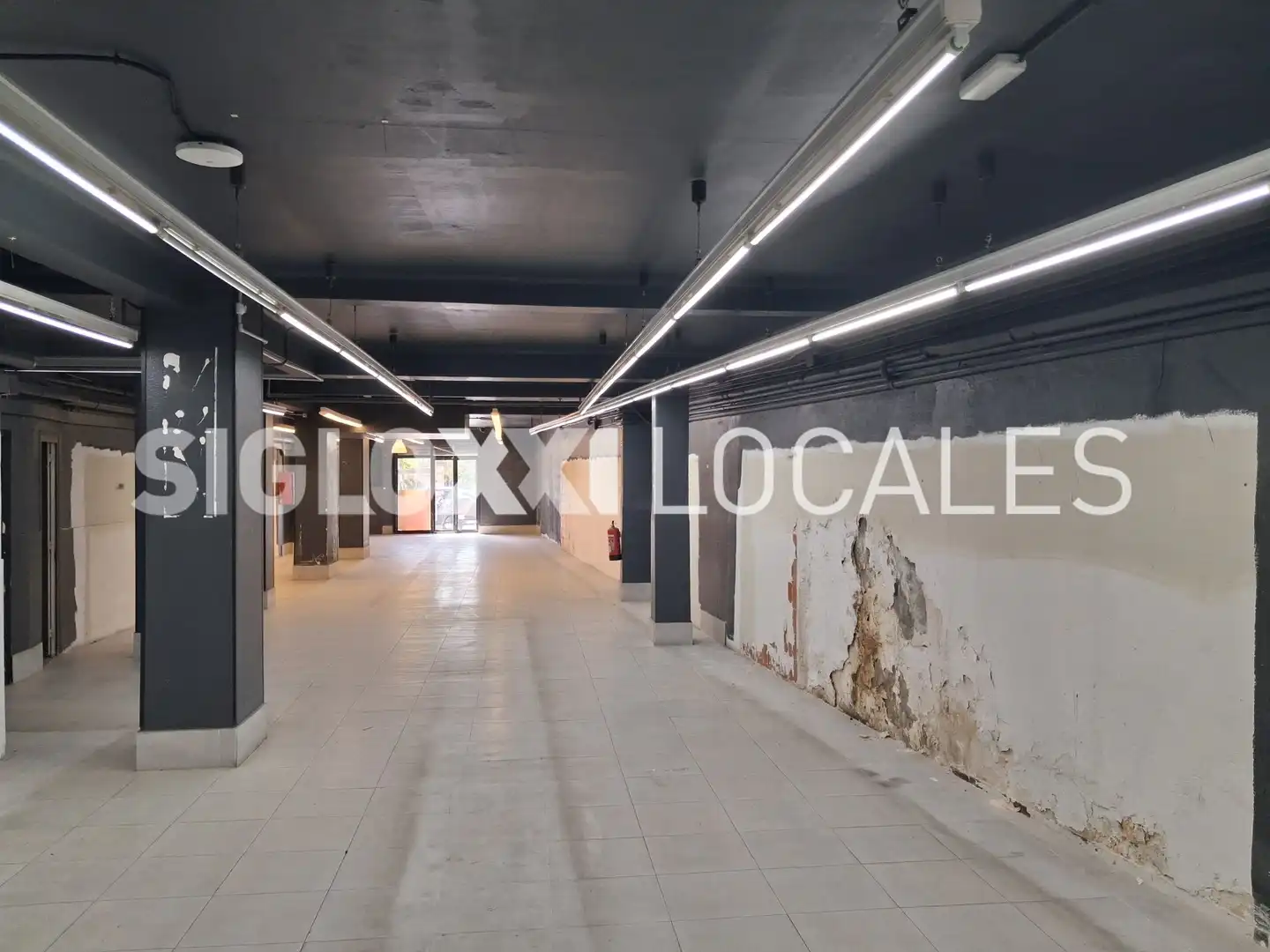 Local de lloguer en Barcelona amb Moblat