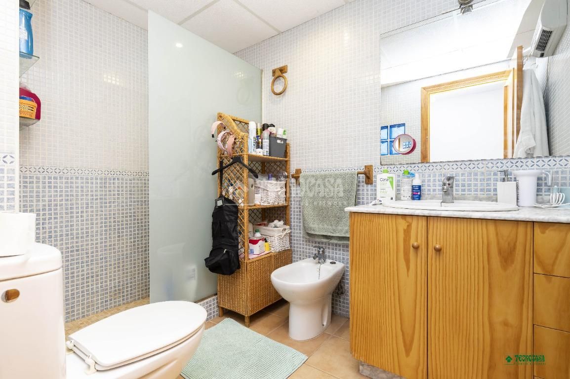 Bathroom of Flat for sale in Mojácar  with Air Conditioner and Terrace