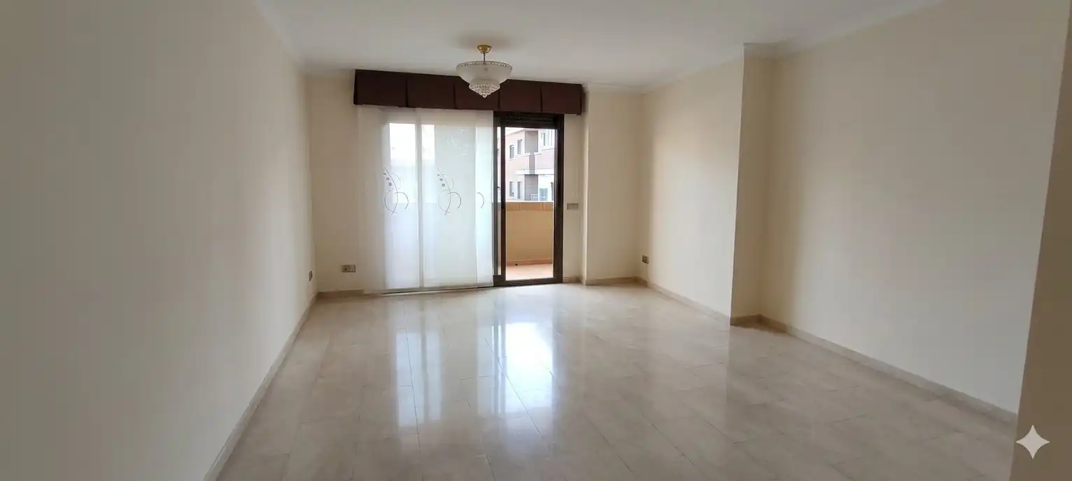 Piso con piscina en venta en Badajoz, imagen 3