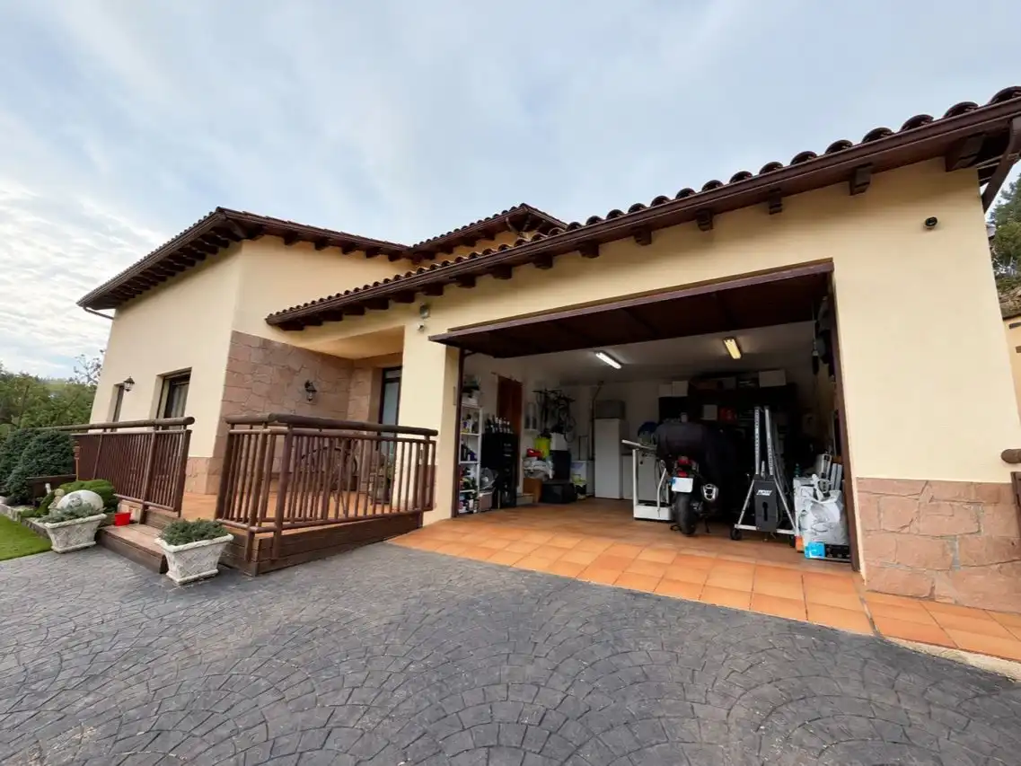 Exterior view of Houses for sale in Moià, Barcelona