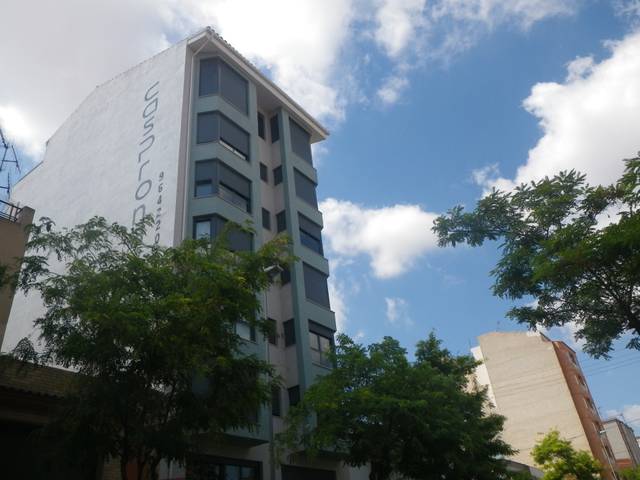 Piso en Venta en Ronda de Vinatea en Plaza Donoso Cortés - Avenida Magdalena