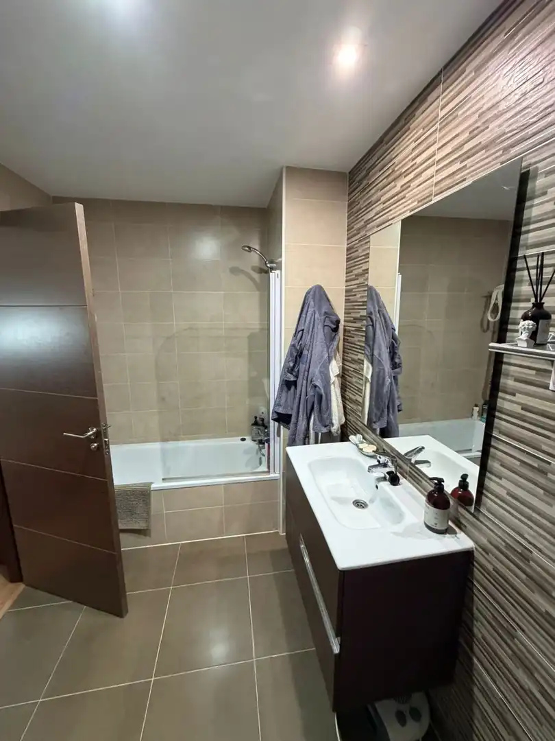 Badezimmer von Haus oder Chalet zum Verkauf in Meco mit Klimaanlage, Heizung und Terrasse