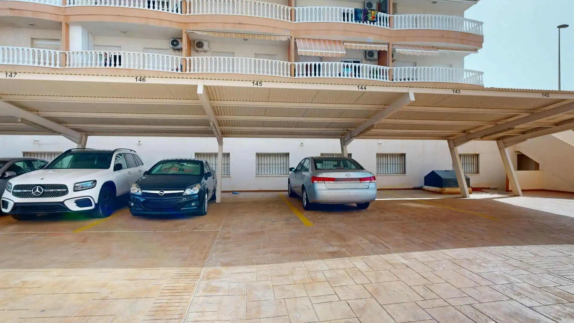 Aparcament de Pis en venda en La Manga del Mar Menor amb Aire condicionat, Calefacció i Terrassa