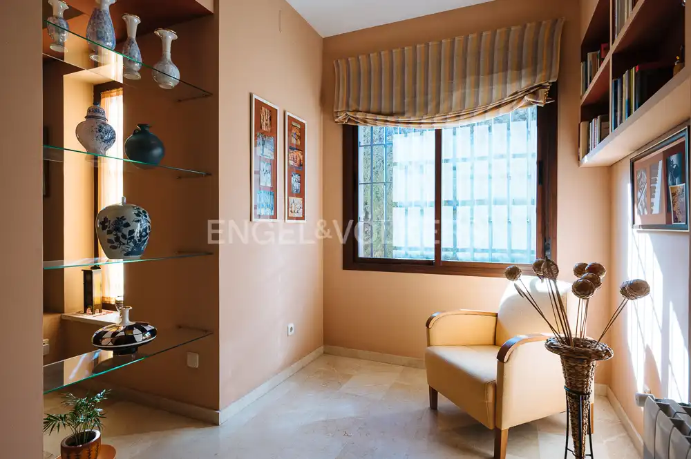 Sala de estar de Casa o chalet en venta en Bormujos con Aire acondicionado, Calefacción y Jardín privado