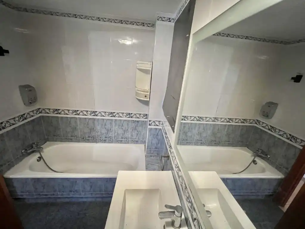 Bany de Pis en venda en Dos Hermanas