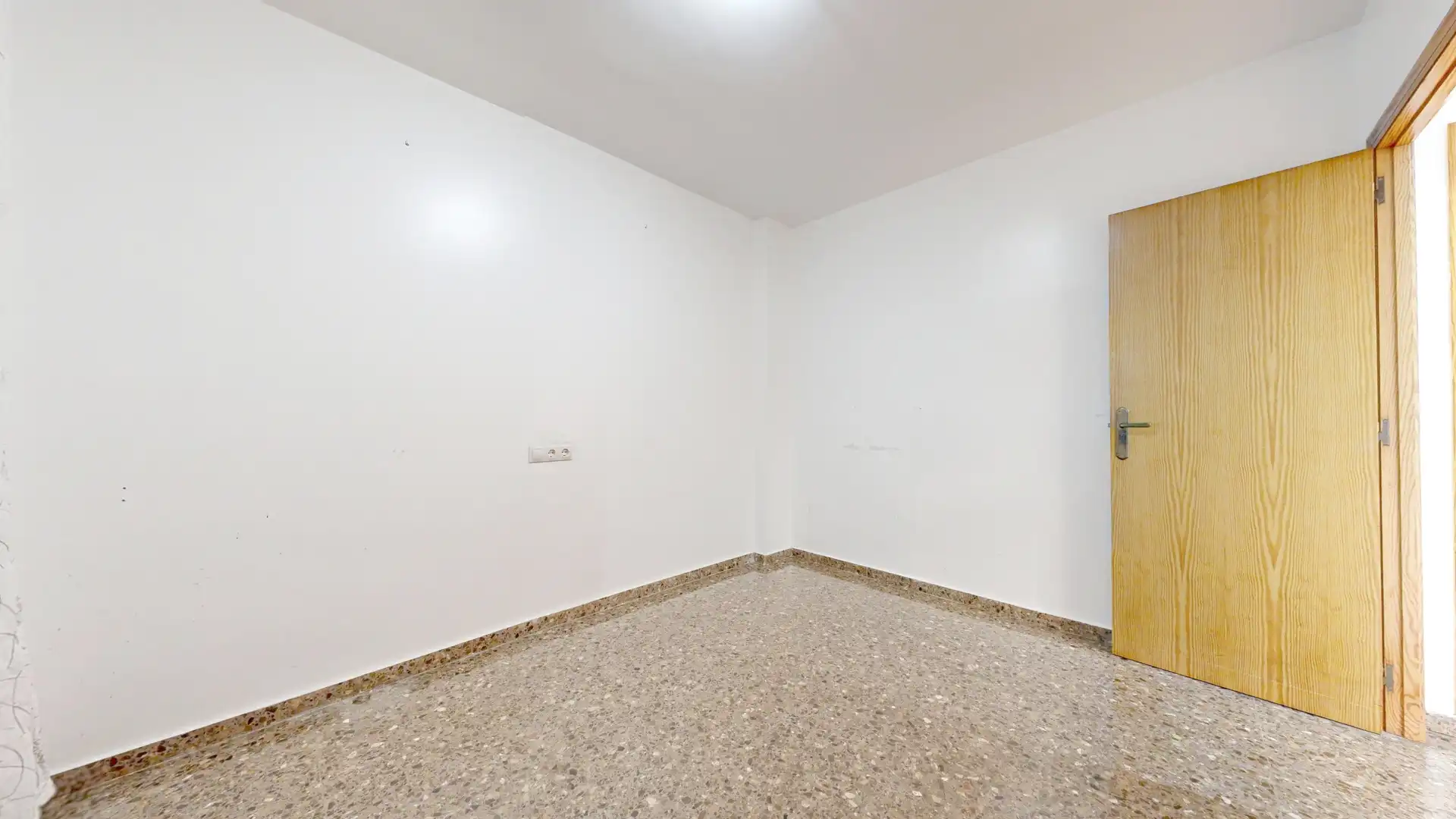 Flat for sale in Almussafes  with Terrace and Balcony