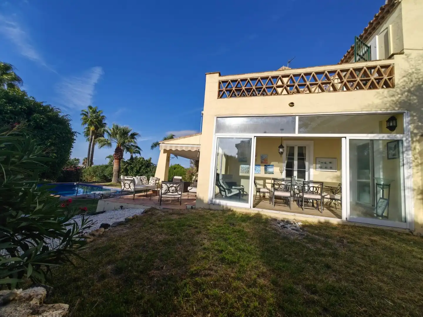 Terrassa de Casa o xalet en venda en Estepona amb Aire condicionat, Jardí privat i Terrassa