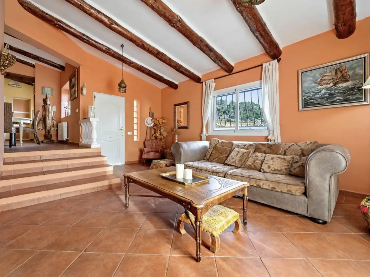 Sala de estar de Casa o chalet en venta en Roda de Berà con Aire acondicionado, Calefacción y Jardín privado