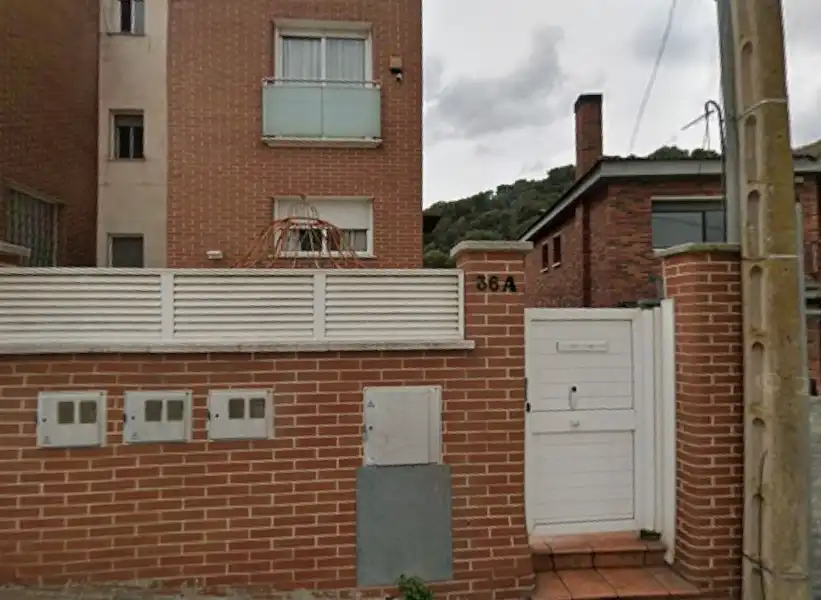 Vista exterior de Casa adosada en venta en Montcada i Reixac