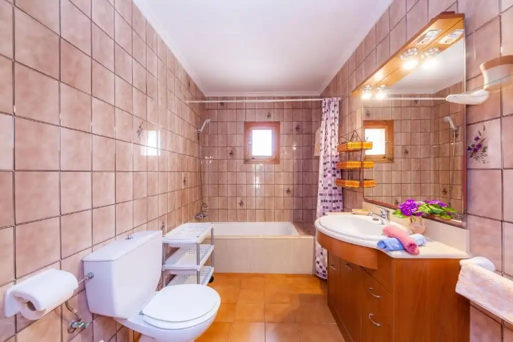 Badezimmer von Grundstücke zur Miete in Santanyí