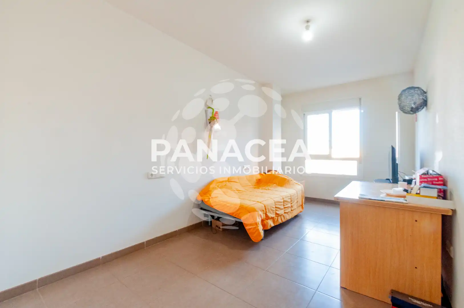Habitación de Piso en venta en Roquetas de Mar con Amueblado, Microondas y TV