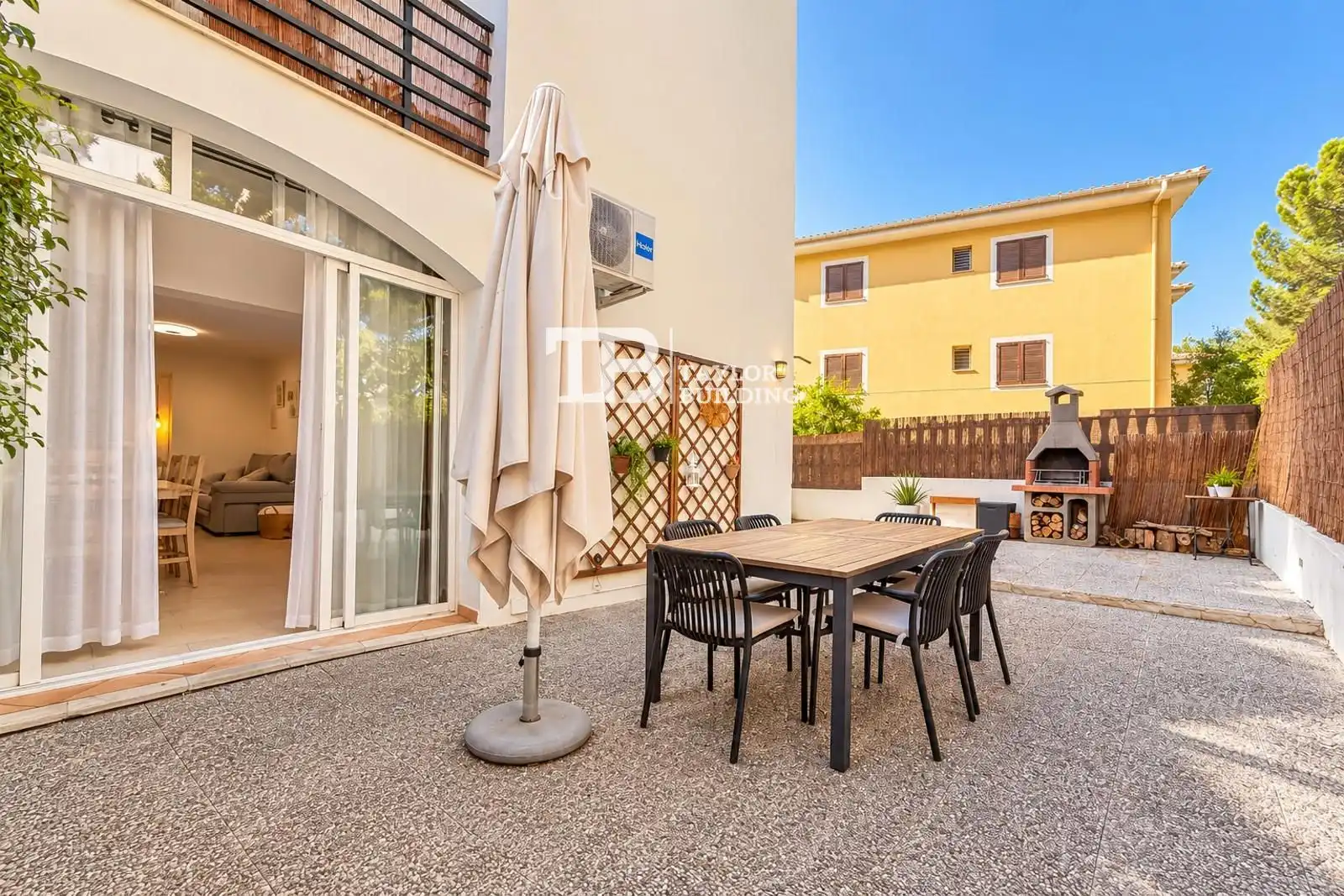 Wohnung mit Pool zum Verkauf in Reina Isabel Catolica