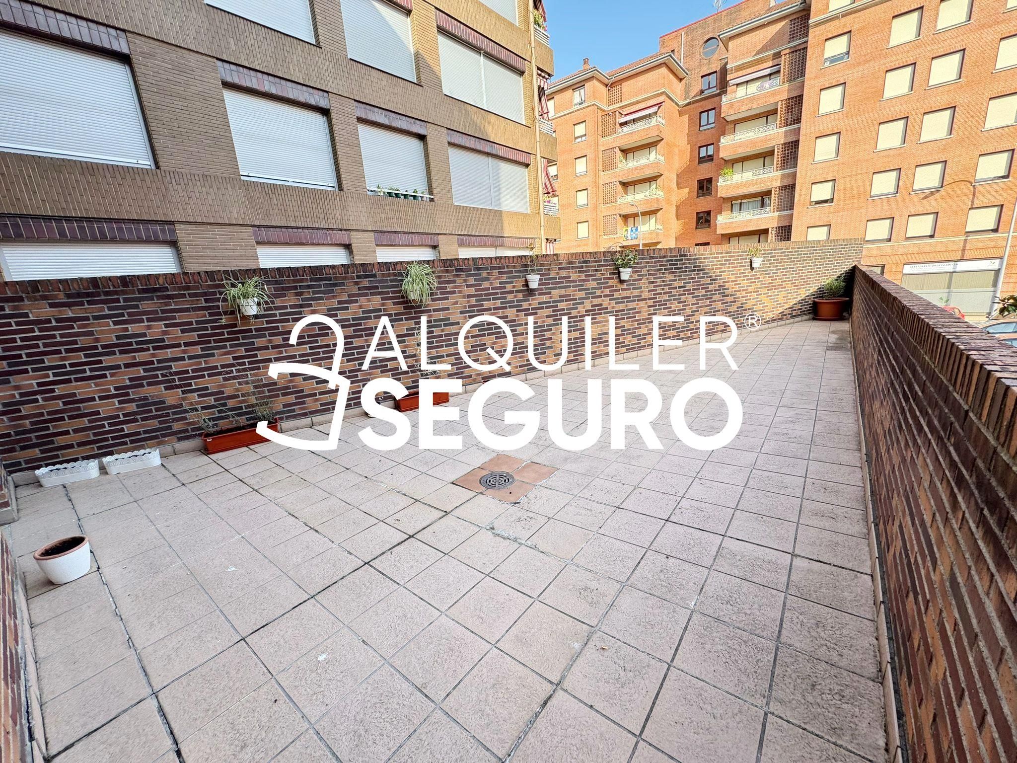 Vista exterior de Pis de lloguer en Amorebieta-Etxano amb Calefacció, Terrassa i Traster