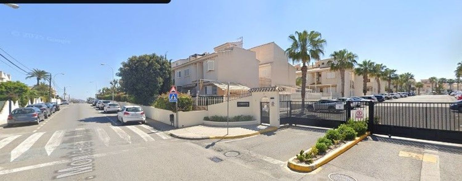 Vista exterior de Casa adosada en venta en Santa Pola