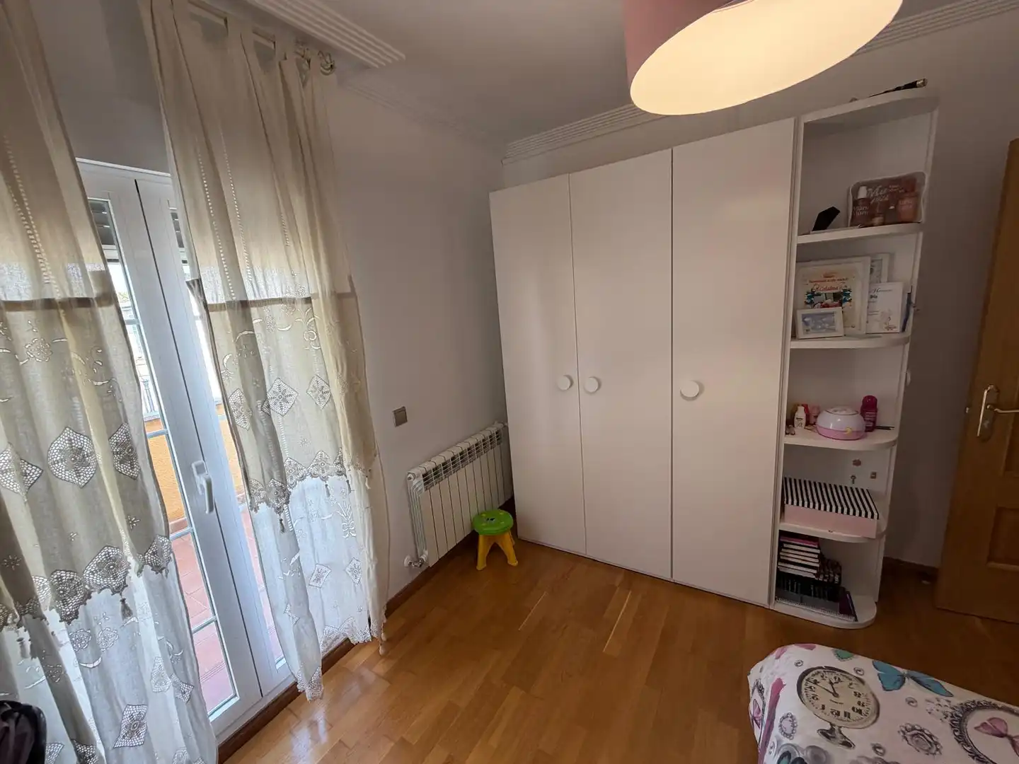Dormitori de Casa adosada en venda en Ávila amb Calefacció i Jardí privat