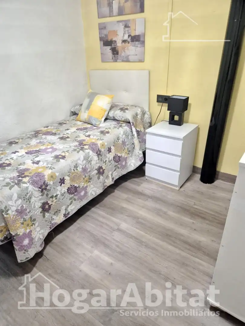 Dormitori de Casa o xalet en venda en Vilanova d'Alcolea amb Terrassa, Traster i Moblat