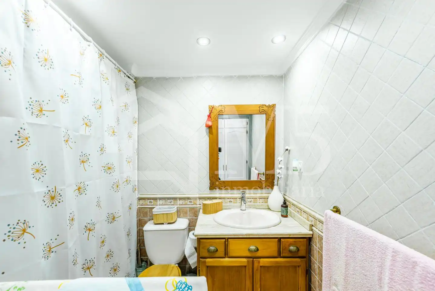 Bathroom of Flat for sale in Málaga  with Air Conditioner, Terrace and Storage room
