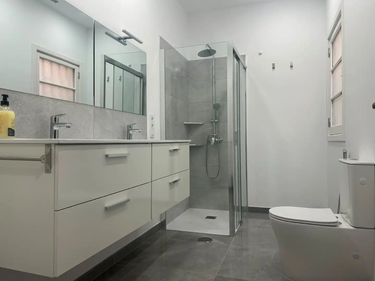Baño de Piso de alquiler en Las Palmas de Gran Canaria con Amueblado y Balcón