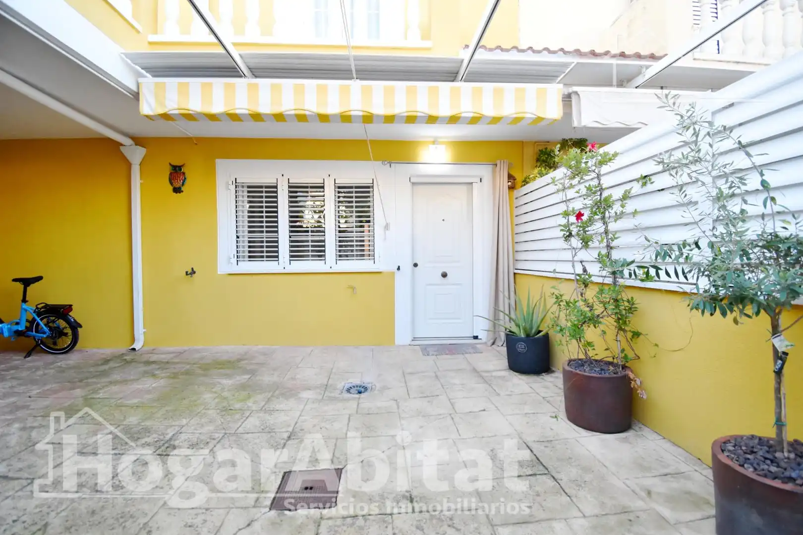 Garten von Einfamilien-Reihenhaus zum Verkauf in Cullera mit Heizung, Terrasse und Abstellraum