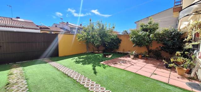 Casa adosada en Venta en Calle GARCIA LORCA en Malpartida de Plasencia