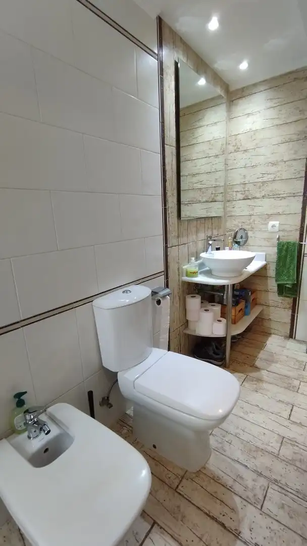 Bany de Pis en venda en Huelva amb Aire condicionat, Calefacció i Forn