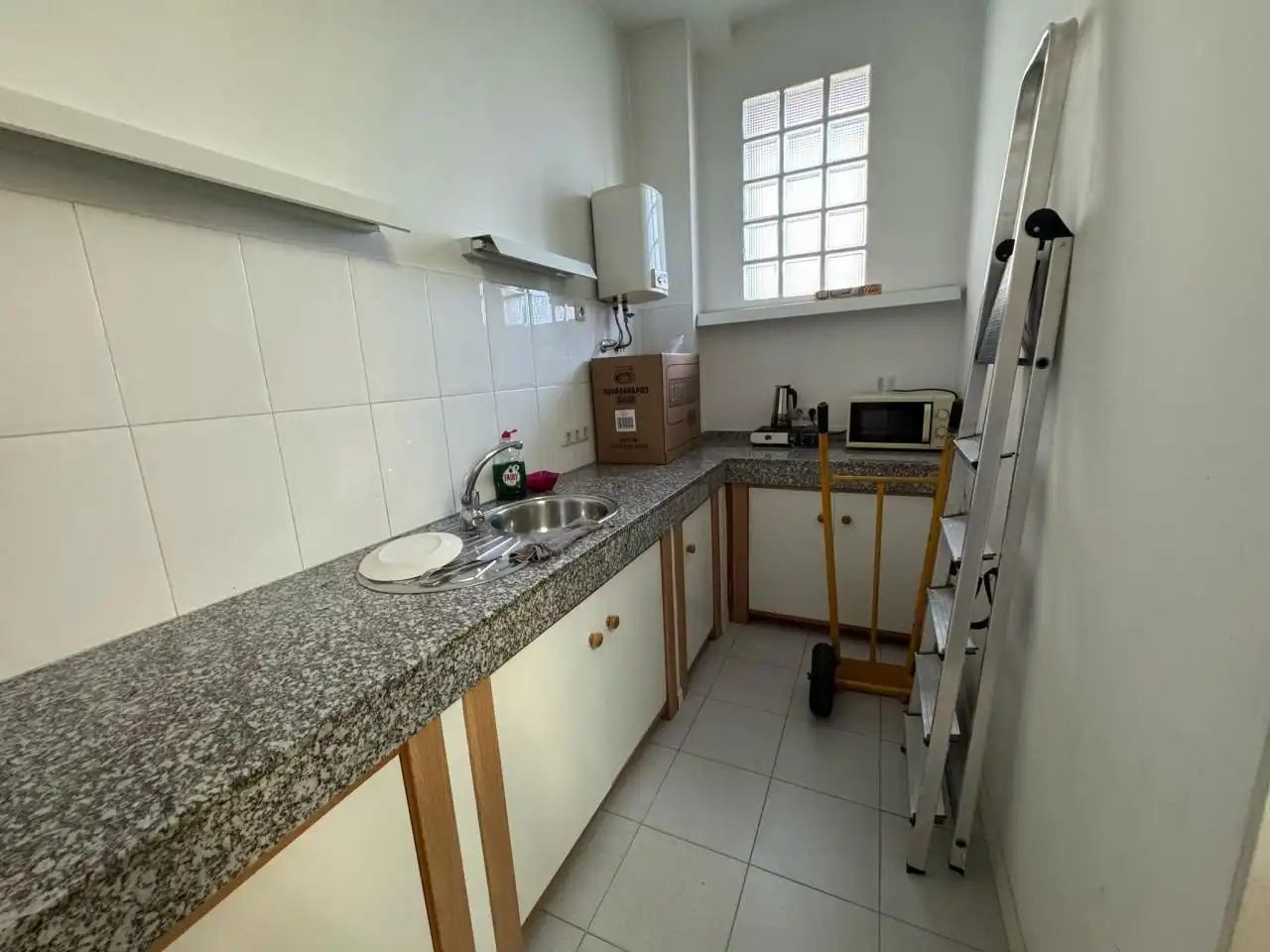 Commercial properties for sale in Tomas Alonso, 185, Coia