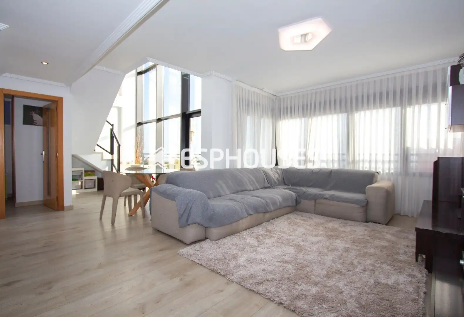 Ático con terraza en venta en Puerto Deportivo, imagen 4
