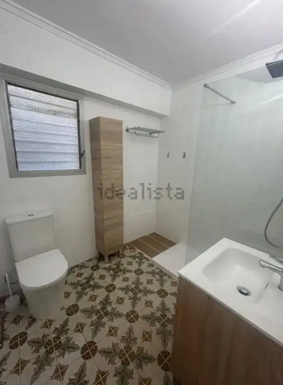 Baño de Piso en venta en Paterna con Horno y Balcón