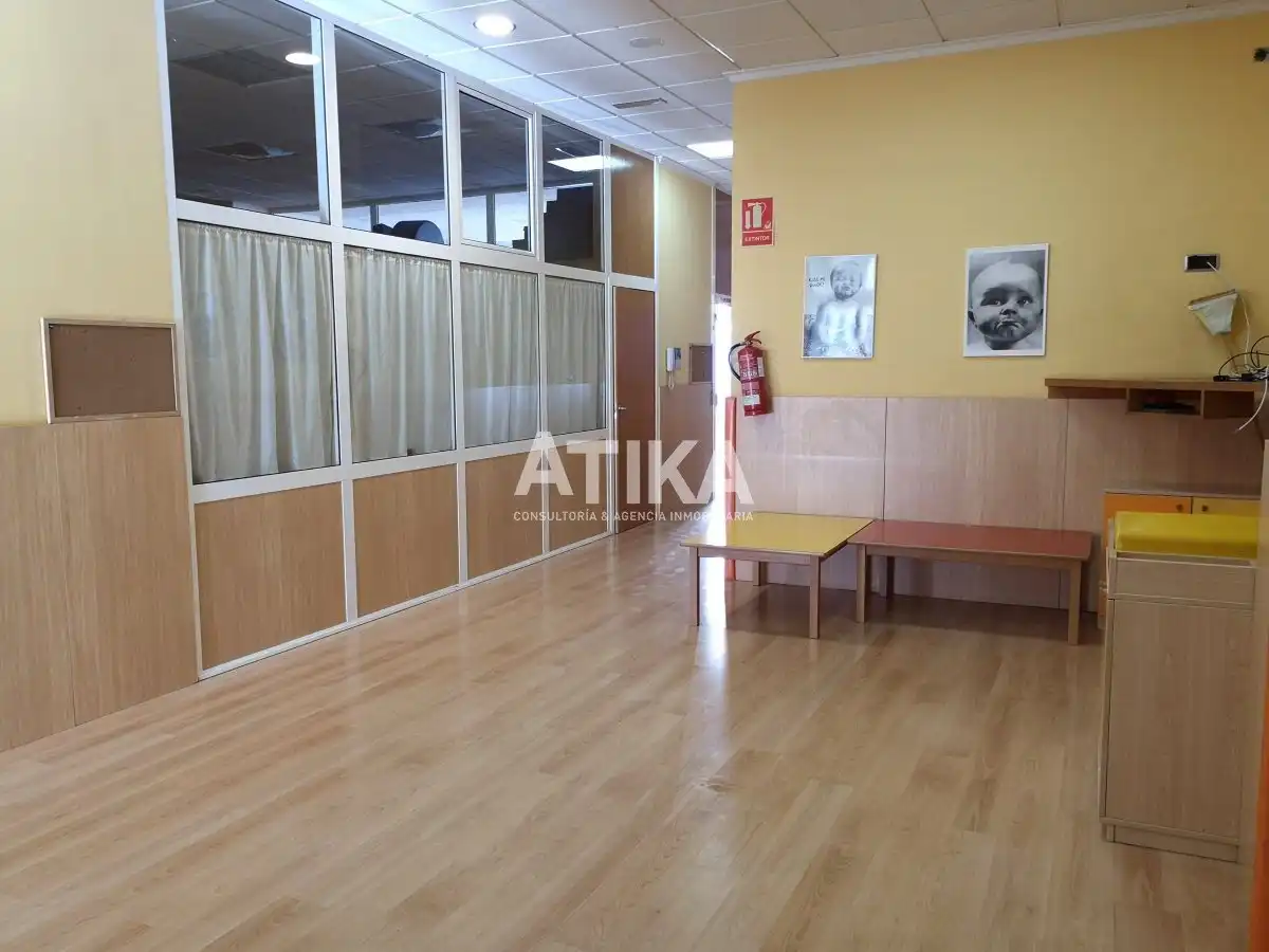 Business premises for sale in Sant Josep - Zona Hospital, imagen 2