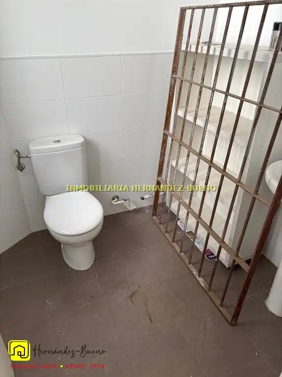 Bany de Local en venda en Salamanca