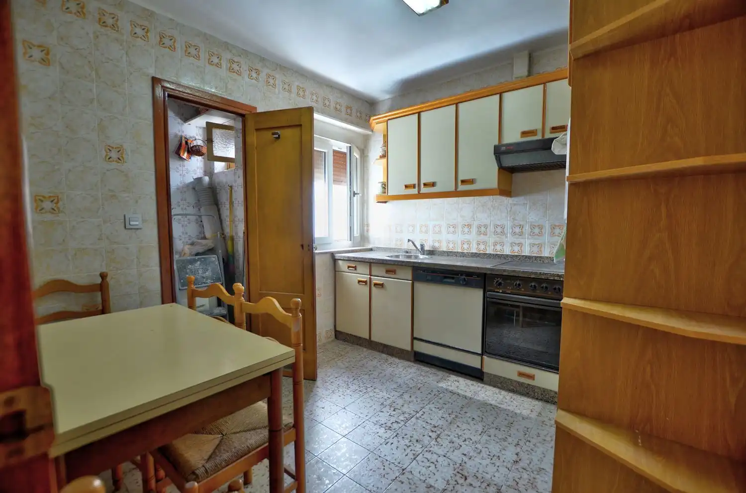 Küche von Wohnung zum Verkauf in Oviedo  mit Heizung, Terrasse und Schwimmbad