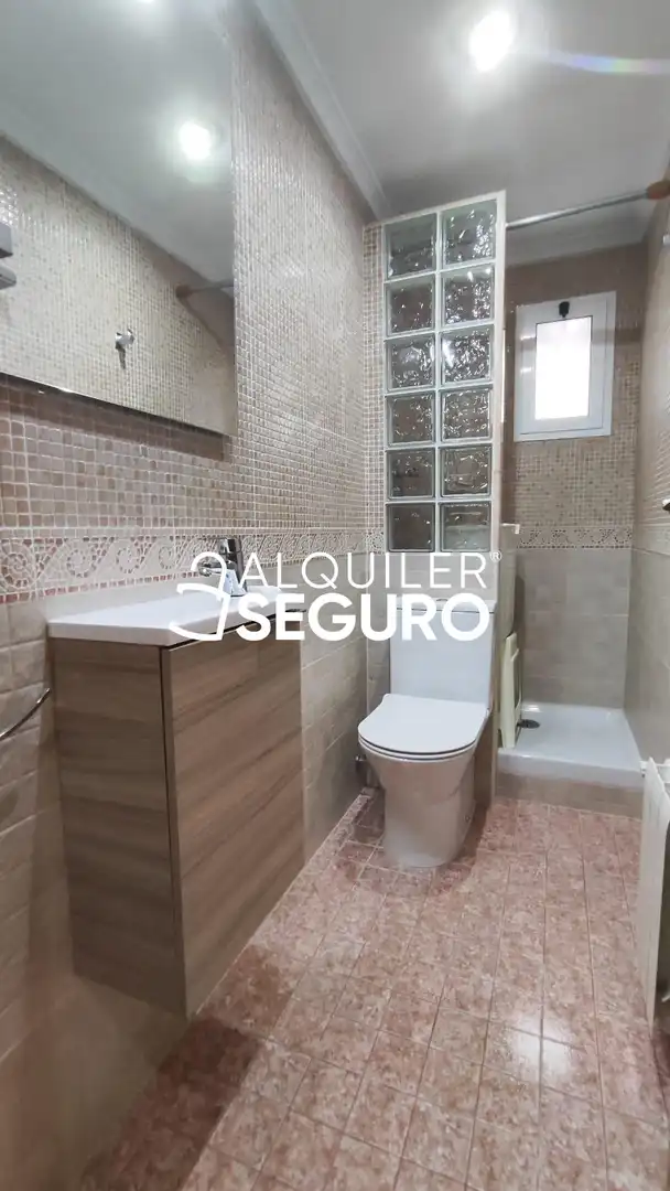 Bany de Pis de lloguer en Jesús