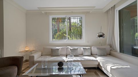 Foto 4 de Apartament en venda a 23 Cl Osa Mayor, Los Naranjos, Marbella