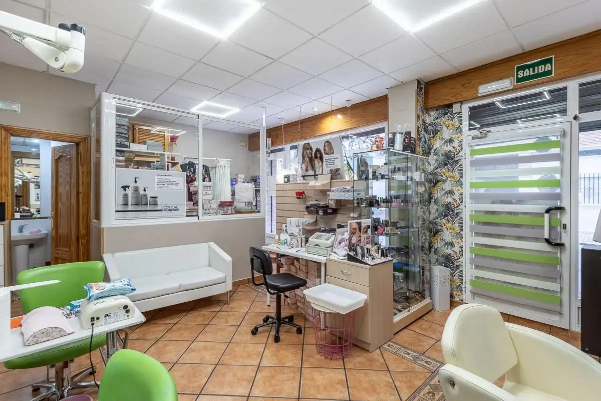 Local comercial en venda a Plaza de San Juan de Letrán 3, imagen 2