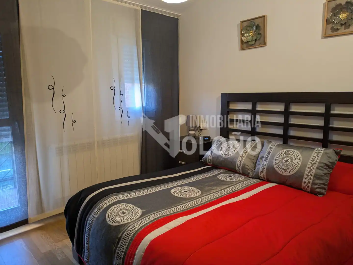 Schlafzimmer von Haus oder Chalet zur Miete in Anguciana mit Heizung, Privatgarten und Parkett