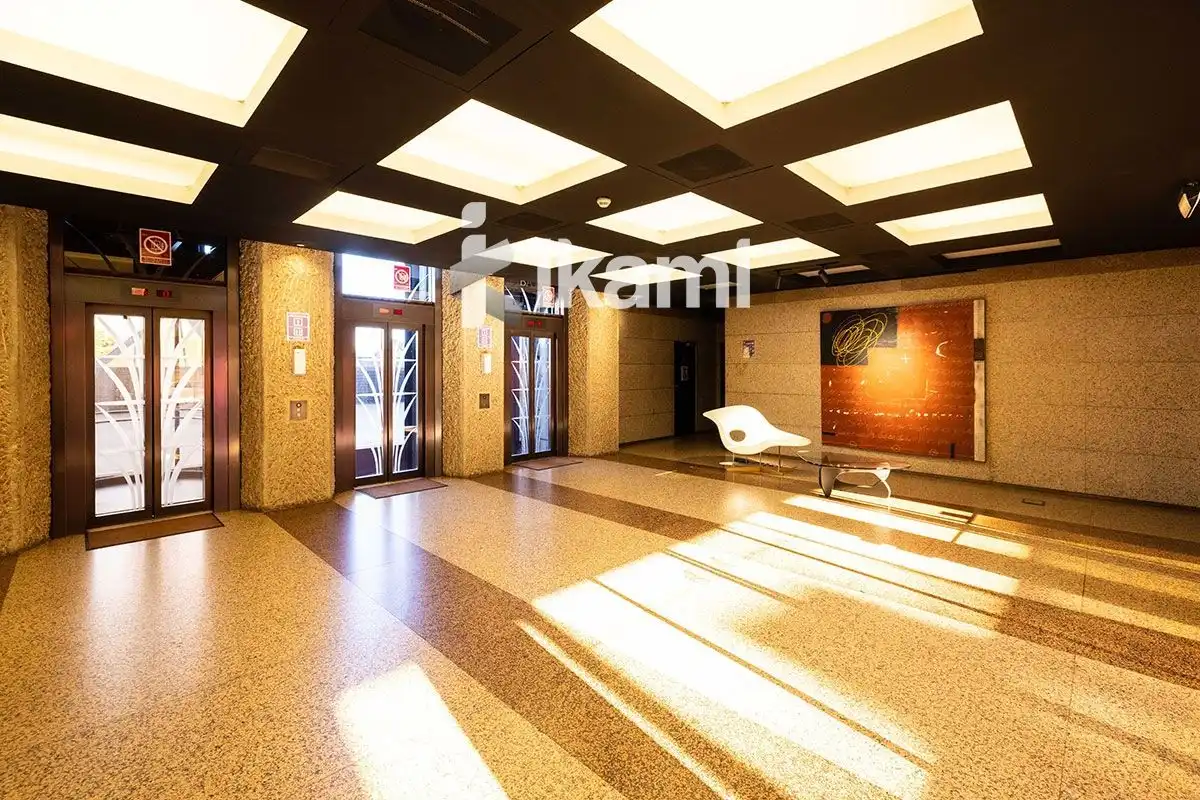 Büro zur Miete in  Madrid Capital mit Klimaanlage, Heizung und Terrasse