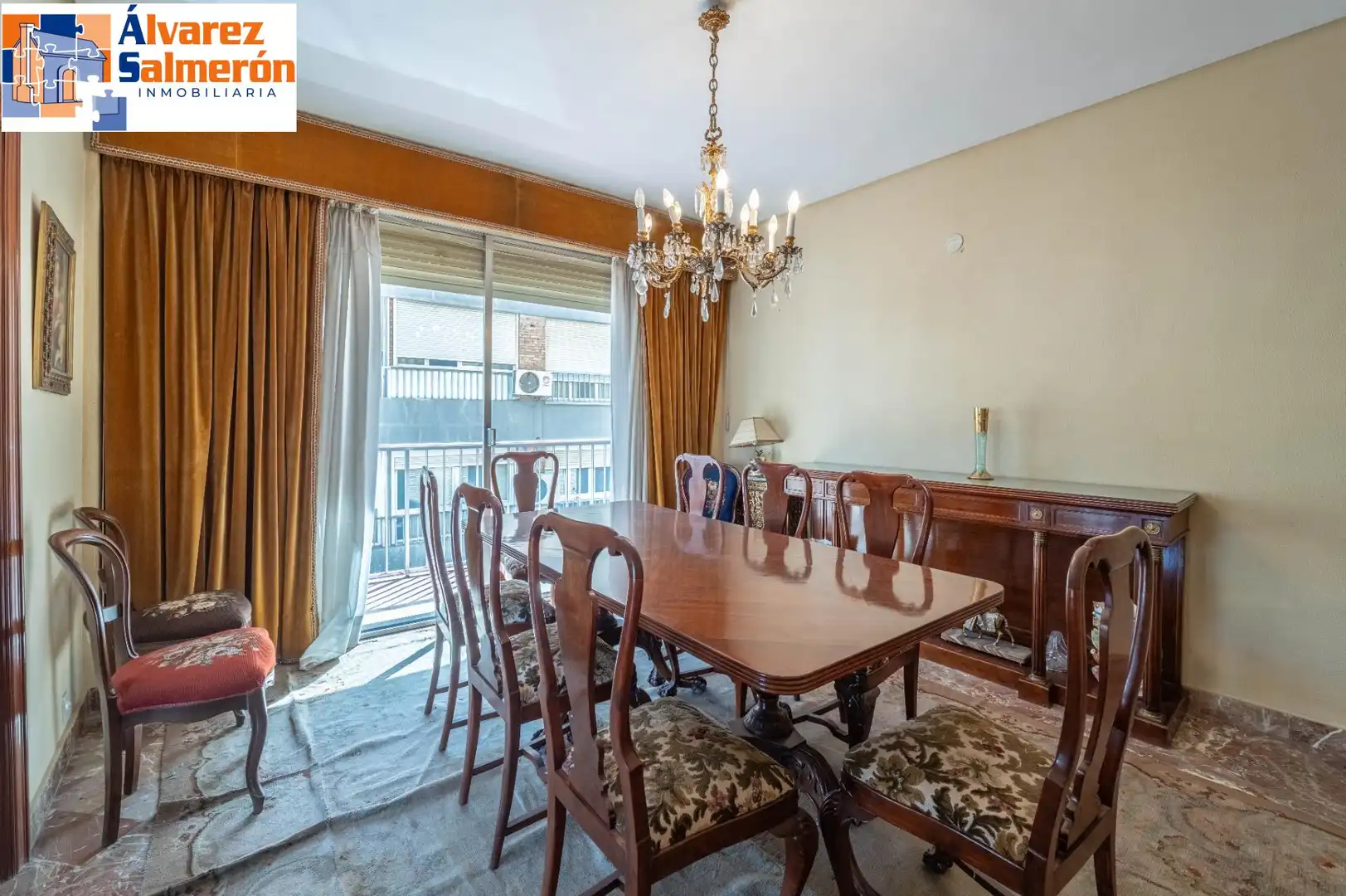 Comedor de Piso en venta en Granada con Terraza y Balcón